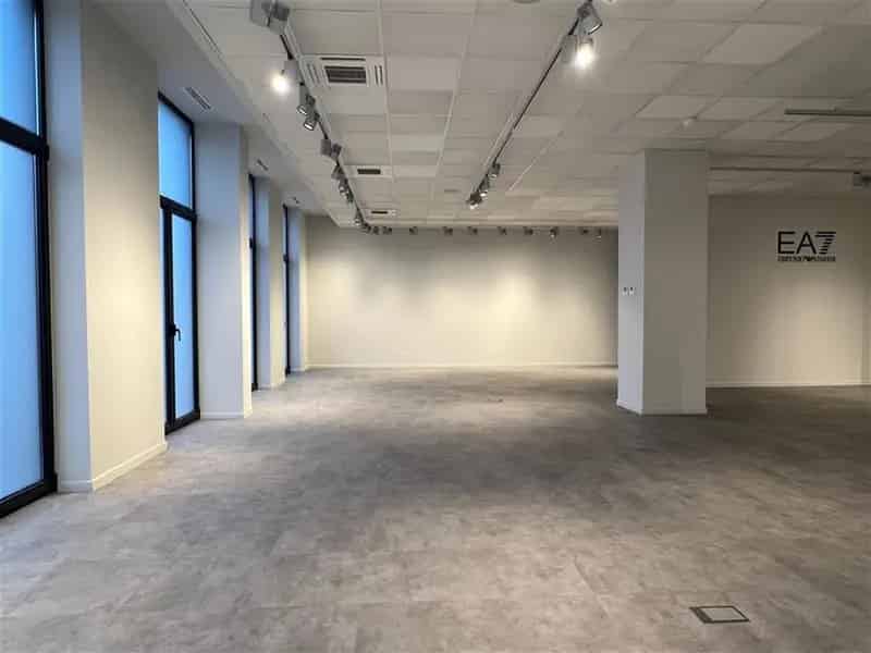 Voormalige showroom van Italiaans modemerk nabij Antwerpen-Centraal