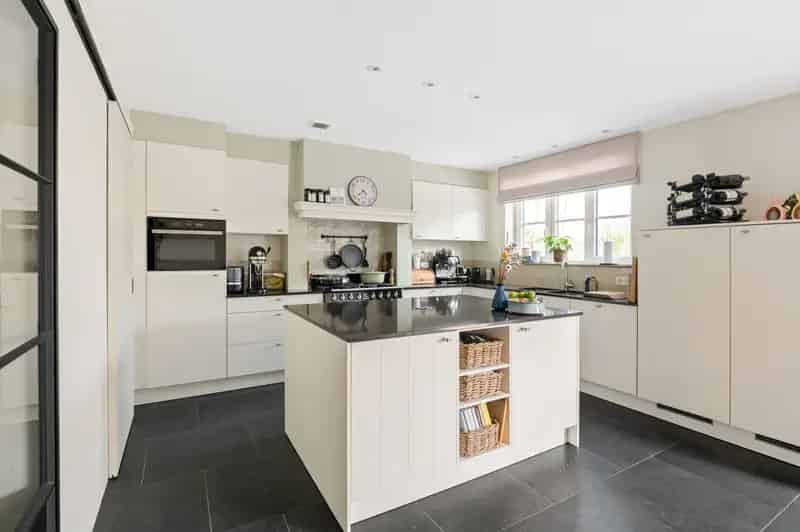 VERKOCHT onder voorbehoud