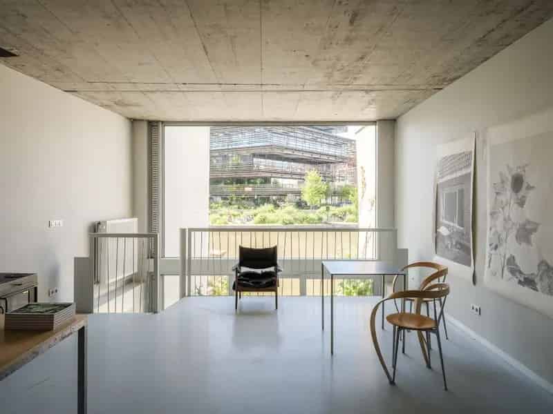 Architecturale handelsruimte op een absolute toplocatie