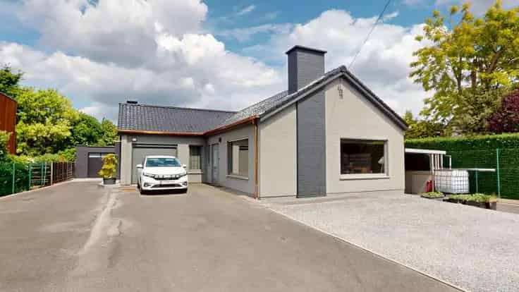 Gerenoveerde Woning met Bijgebouw en Tuin