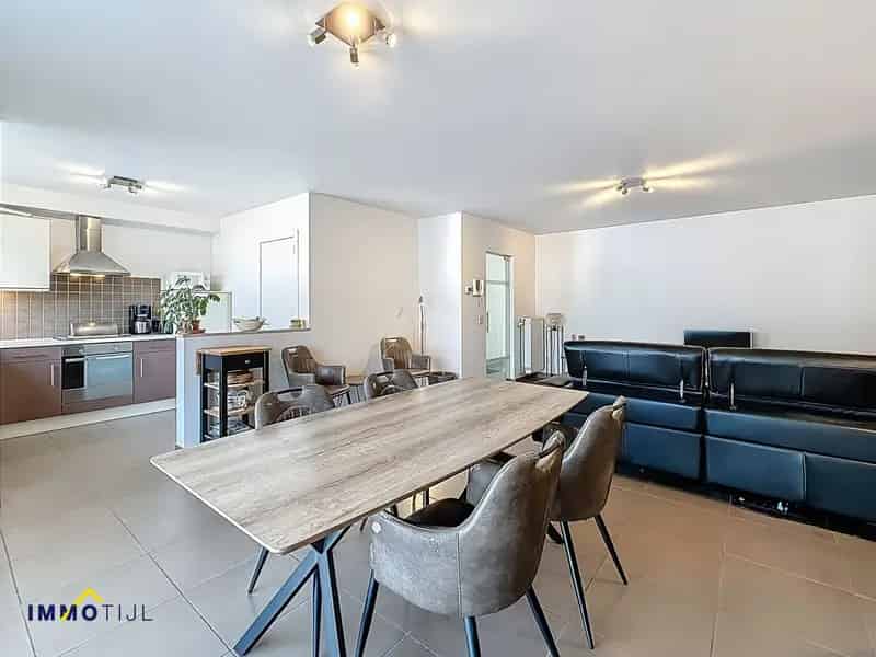Ruim en lichtrijk appartement met garage op toplocatie!