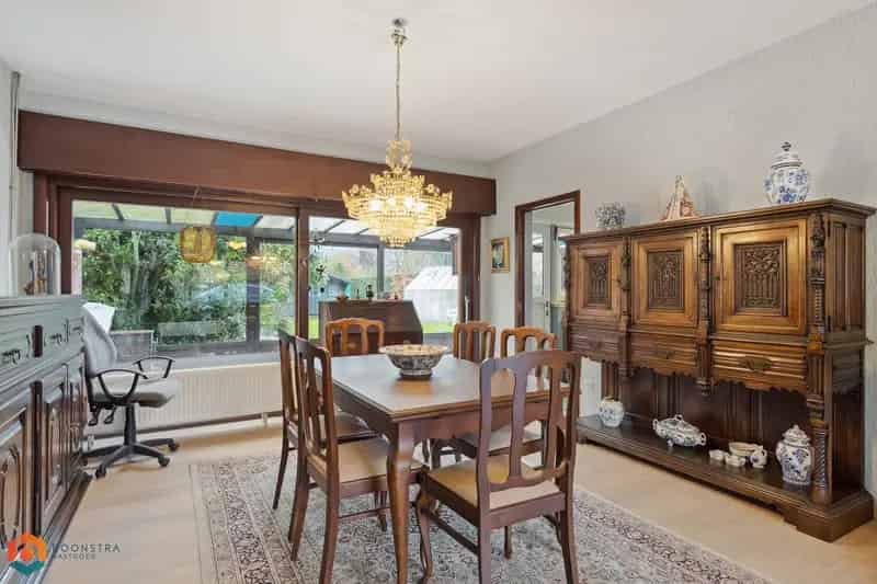 Te renoveren woning met 3 slpkrs en garage te Hombeek
