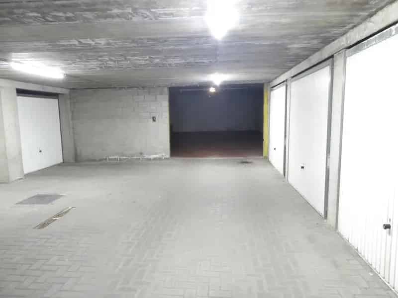 Garage te Huur Nabij Bruul
