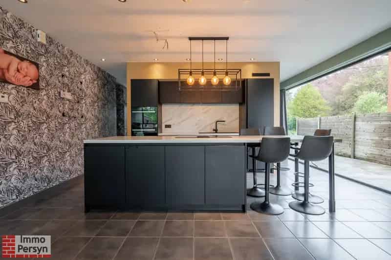 Huis te koop: HOB 6 slaapkamers zwembad garage