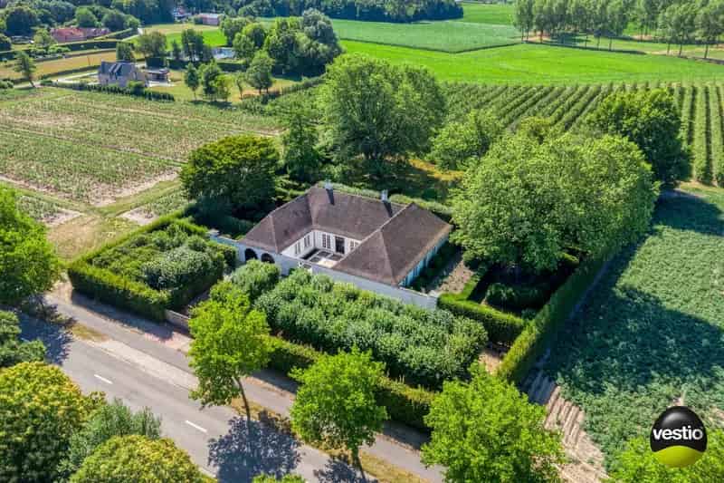 Exclusieve villa in bosrijke omgeving van Hasselt – 5.000 m² privacy en groen