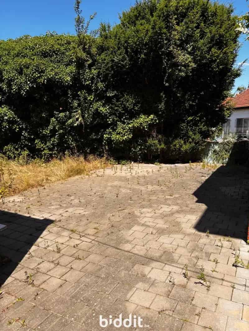 Woning gelegen te Koningslo met 8 slaapkamers