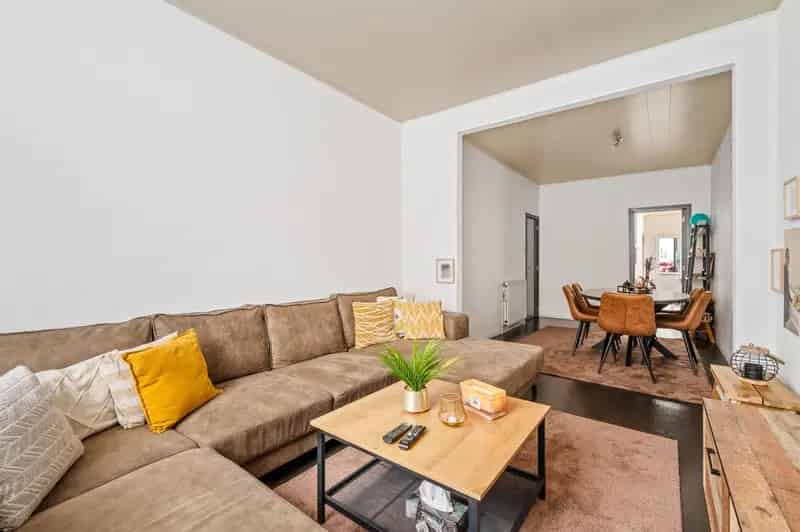 Prachtige gerenoveerde woning met 3 slaapkamers en stadstuin!