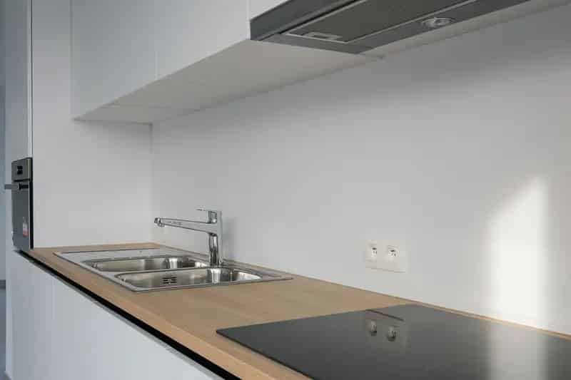 Halfopen energiezuinige gezinswoning - Ideale investering!
