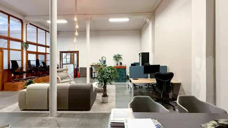 authentieke showroom - atelier op top locatie op Eilandje
