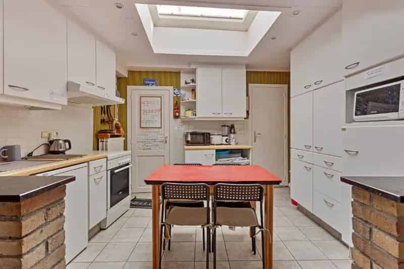 Ideale woning aan station van Dampoort!