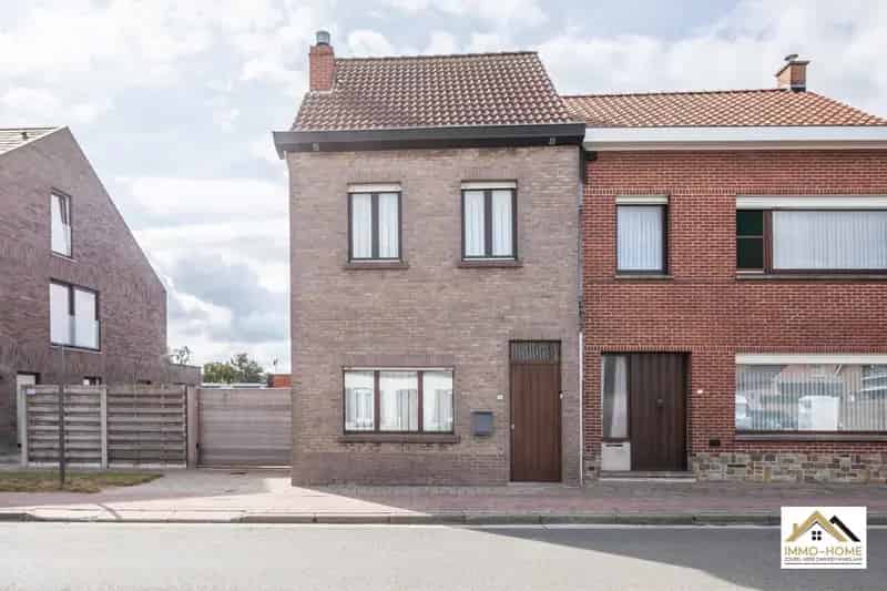 Halfopen bebouwing nabij centrum Wachtebeke