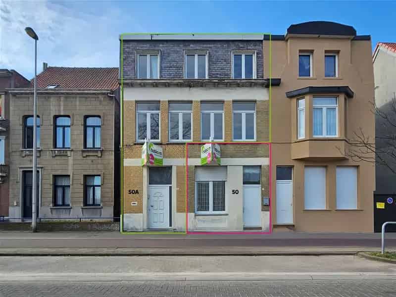 Te renoveren woning Hoboken: 5 slaapkamers, 2 badkamers