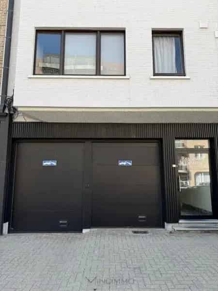Te Koop – Gesloten Garagebox in Residentie Lantana, Knokke