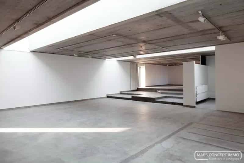 Exclusief kantoor van 273 m² te huur in Zwevegem