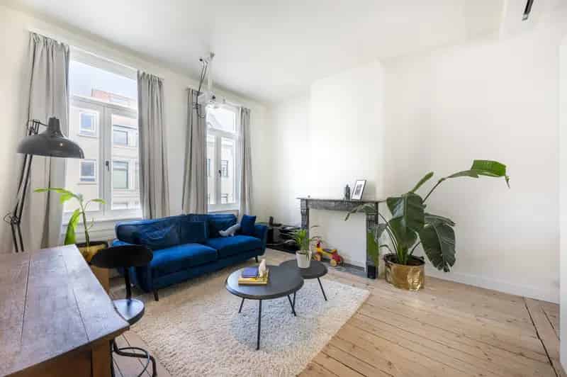 ANTWERPEN-ZUID - Gerenoveerd herenhuis met tuin