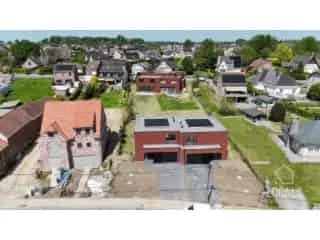 Halfopen nieuwbouwwoning te Geraardsbergen 215m²