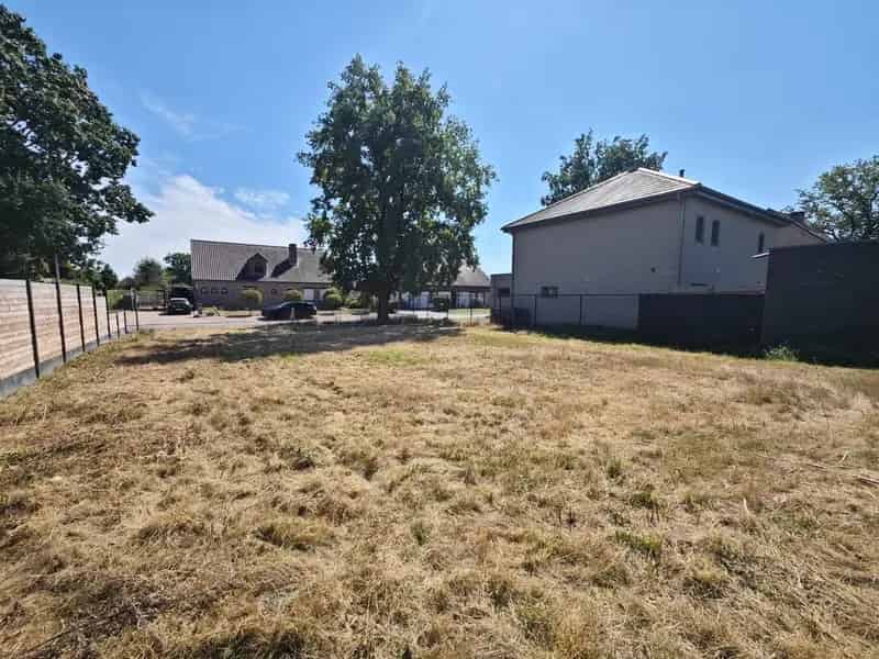 Mooie bouwgrond vr open bebouwing