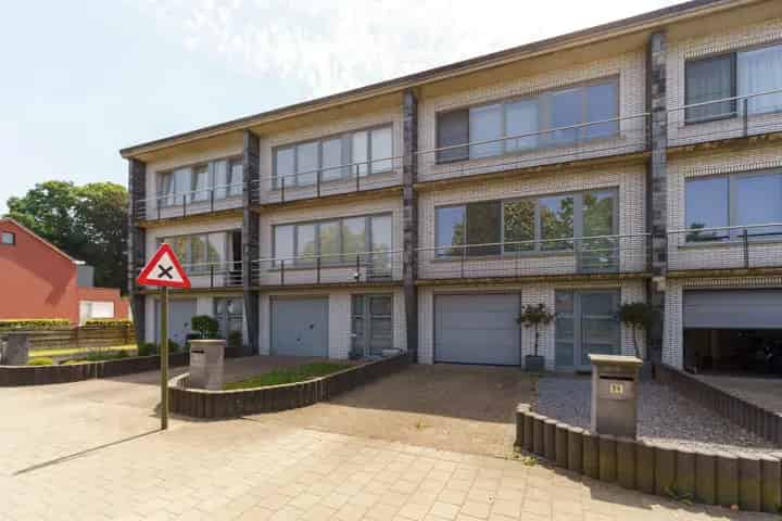 Instapklare gezinswoning met 3 slaapkamers en garage in Olen