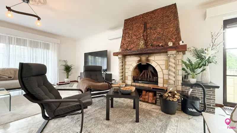Instapklare gelijkvloerse woning met 3 slpks op 11a37ca!