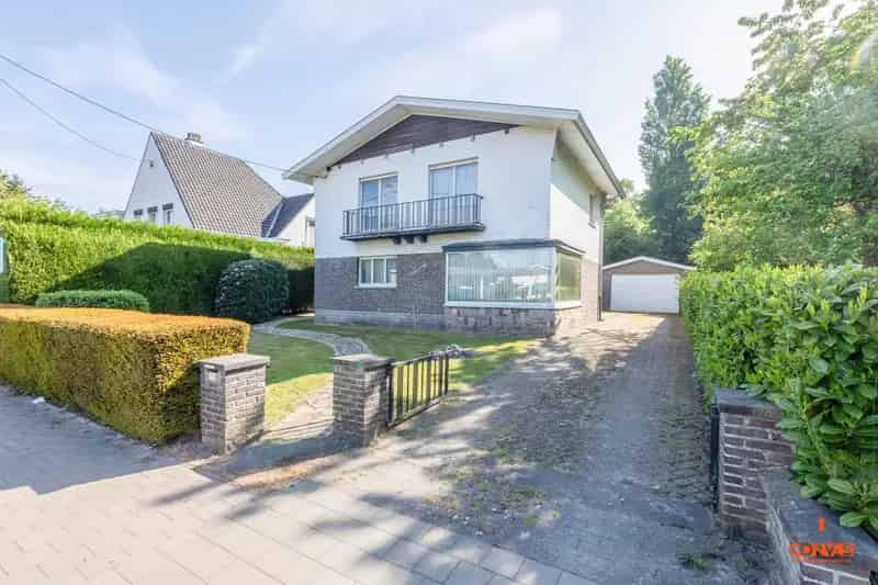 Te renoveren villa in Wondelgem nabij Gent