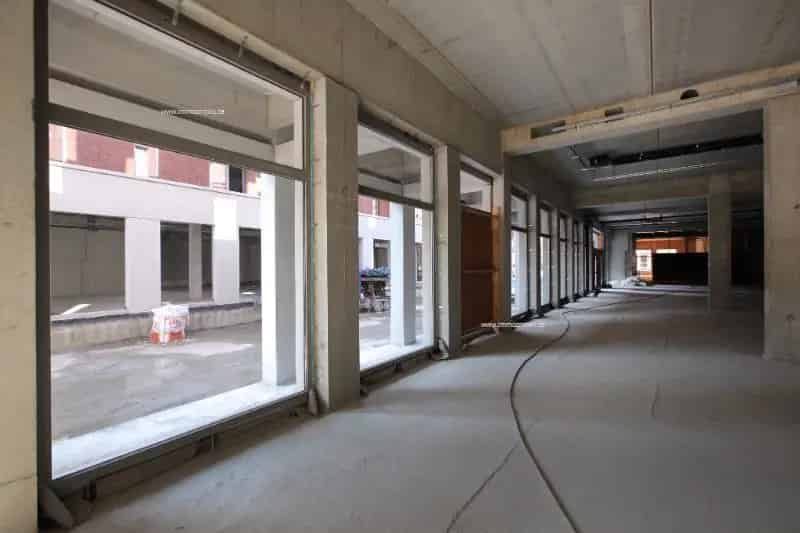 Nieuwbouw handelspand te koop in Roeselare