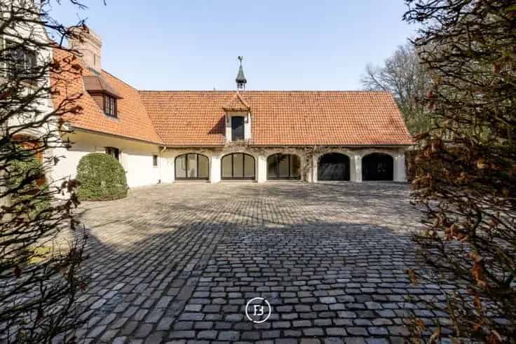 Landhuis te Koop Hertsberge 7 slaapkamers 635m²