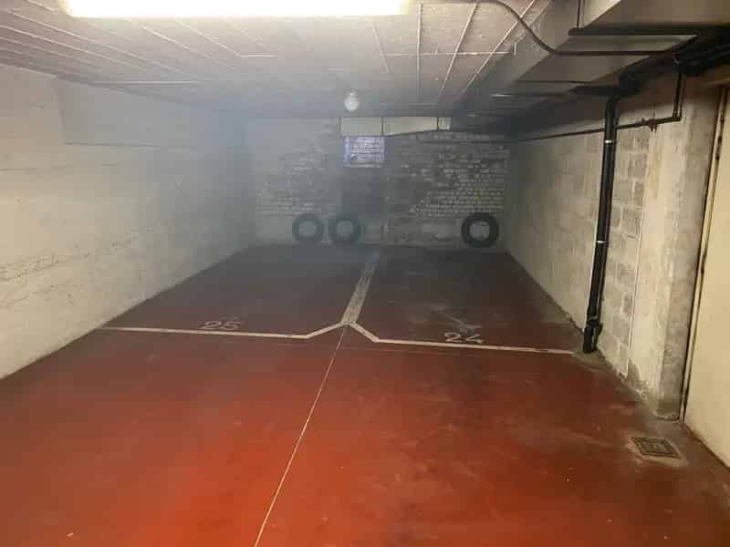 Lot 10 garages / parking