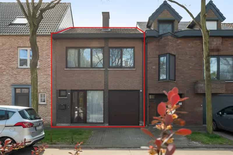 Gezinswoning met prachtige tuin