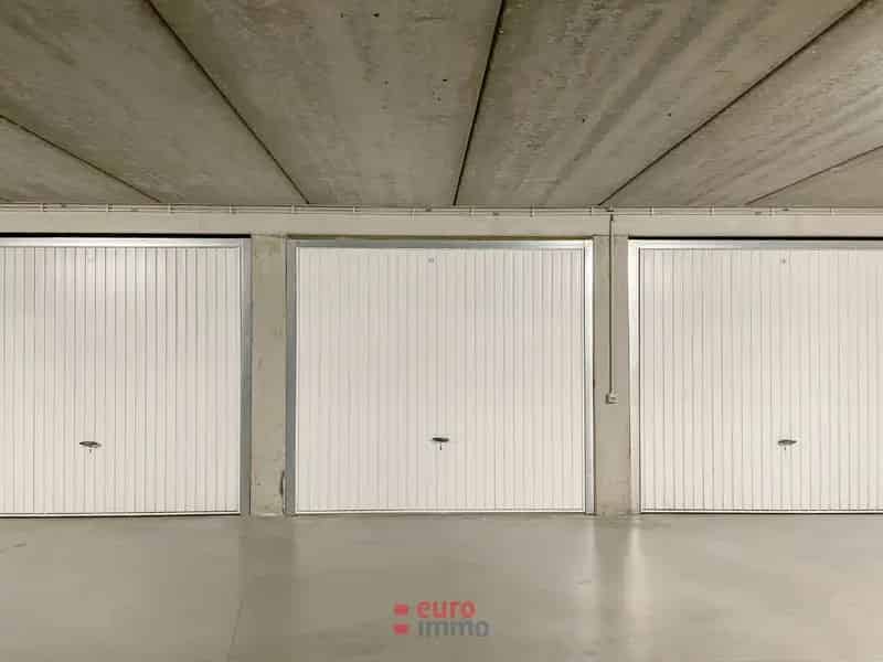 Centraal gelegen garagebox !