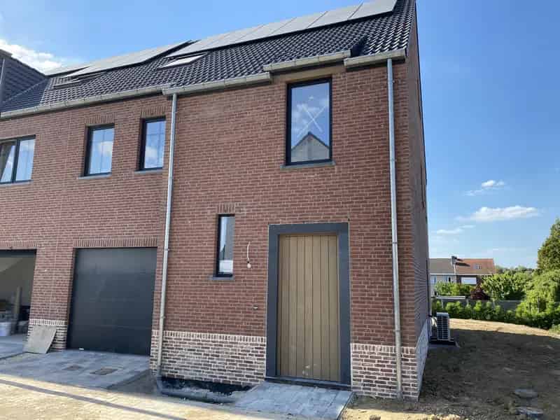 Huis te huur Sterrebeek: Nieuwbouw woning met tuin en 5 slaapkamers