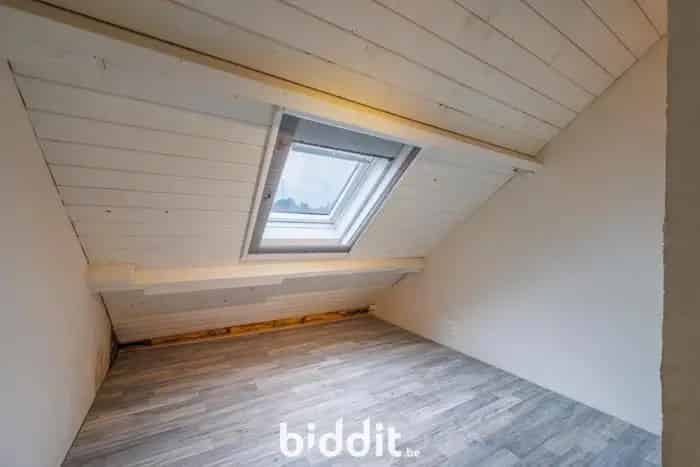 Open bebouwing met ruime tuin
