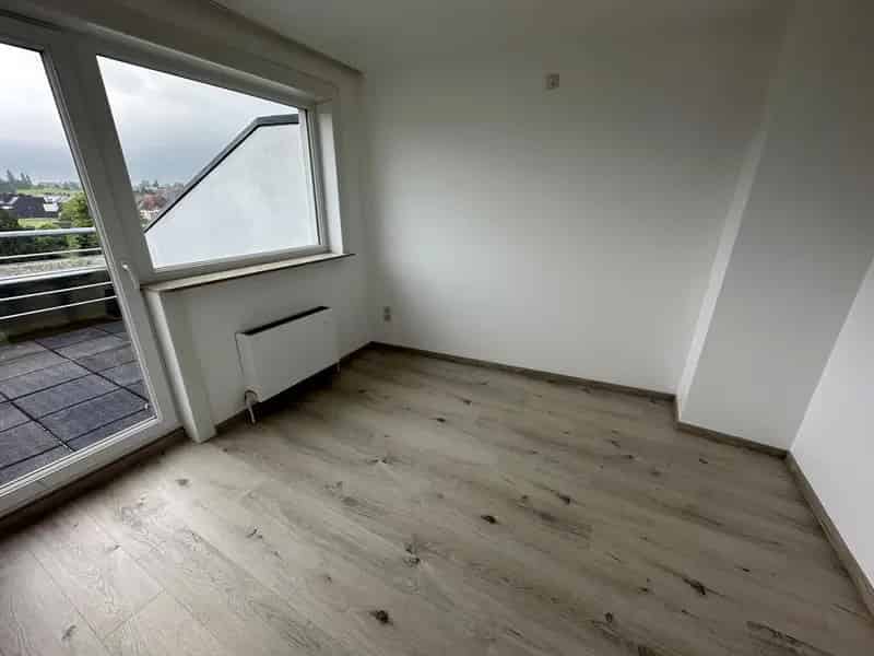 Gerenoveerd Tweeslaapkamer Appartement In Hartje Tessenderlo.