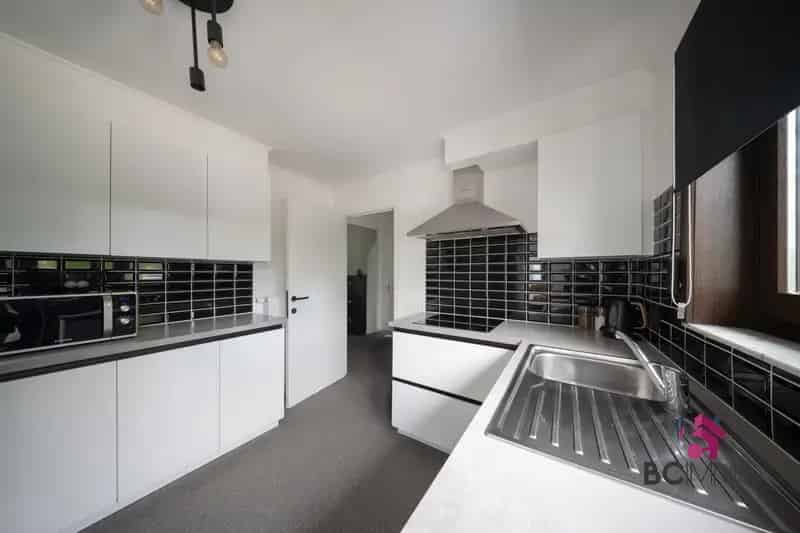 Gerenoveerde gelijkvloerse woning met 3 slaapkamers