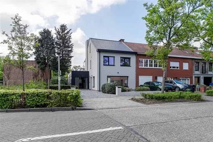 Gerenoveerde Huis 4 slaapkamers Brasschaat