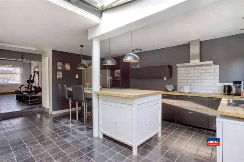 Recent gerenoveerde woning met 3 slaapkamers en tuin