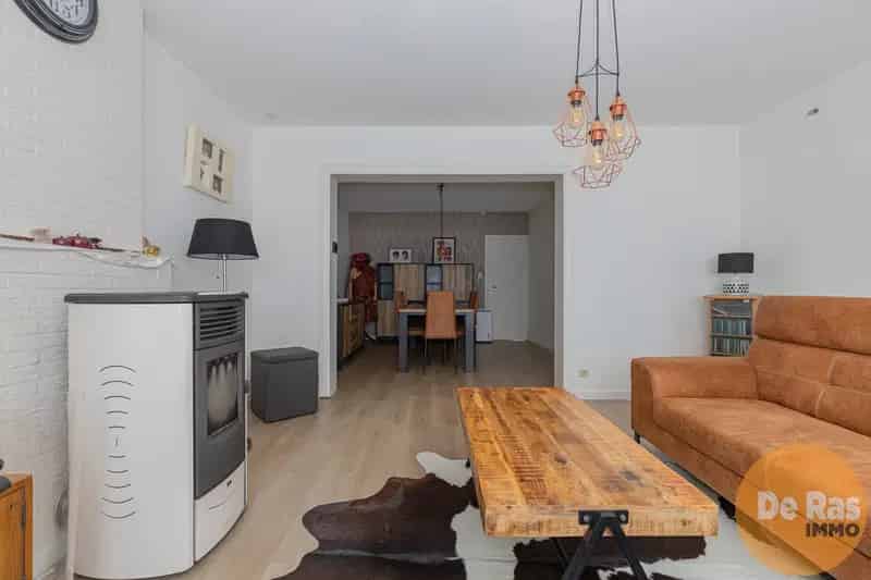 VLIERZELE-Woning met tuin, opties voor extra kamerinrichting