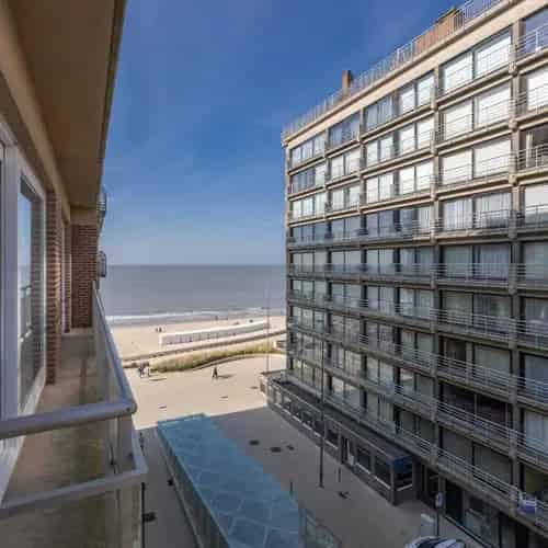 Instapklaar appartement met zijdelings zeezicht in hartje Middelkerke