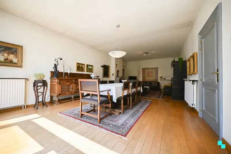 Wonen in erfgoed, zicht op het groen, midden in de stad Izegem.
