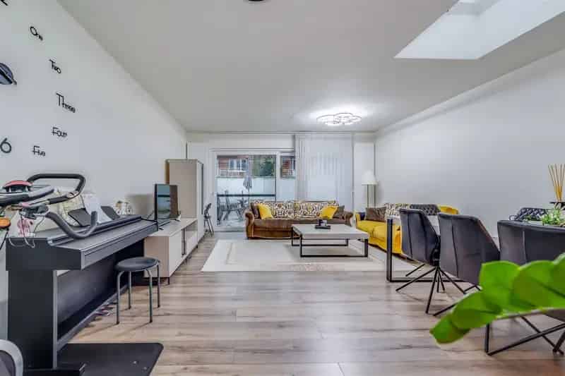 Gerenoveerd huis met 4 slpk + P