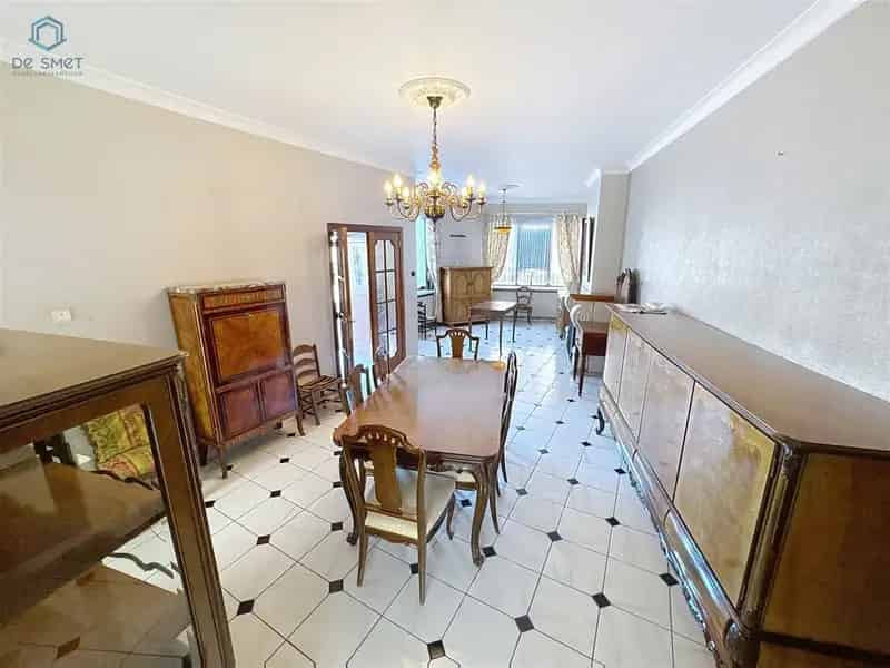 Instapklare Hoekwoning met 4 Slaapkamers Op Wandelafstand van het Centrum van Geraardsbergen!