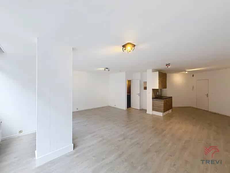 Grote gerenoveerde studio in het centrum van Brussel