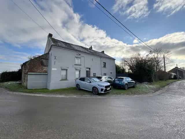 Huis  te Les Bons Villers 