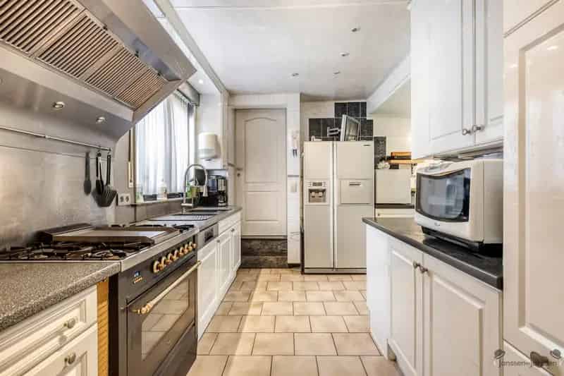 Duplex Appartement te Huur Boom 2 Garages