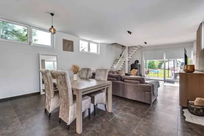 Instapklare woning te koop in Ternat!