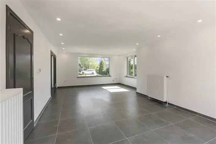 Gerenoveerde woning met 3 slaapkamers te Bree