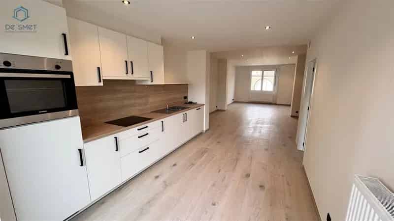 GERENOVEERDE WONING MET 3 SLP EN TUINTJE TE ZANDBERGEN