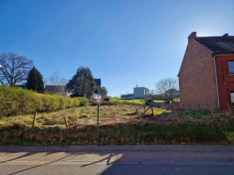 Bouwgrond Voor Open Of Halfopen Met Gesloten Bebouwing Met Zuidgerichte Tuin(En).