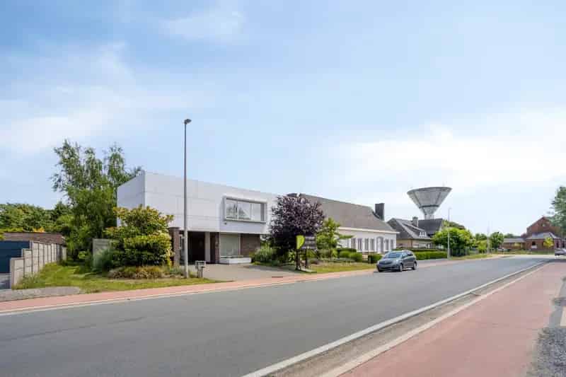 Ruime woning met 2/3 slaapkamers op 1.090 m² in Beverlo !