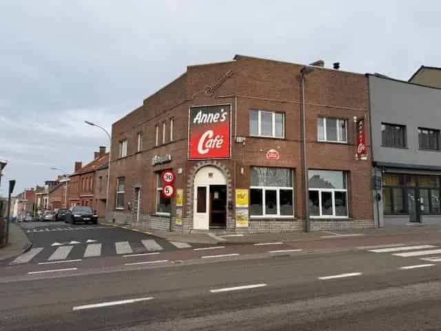 Café met woonst