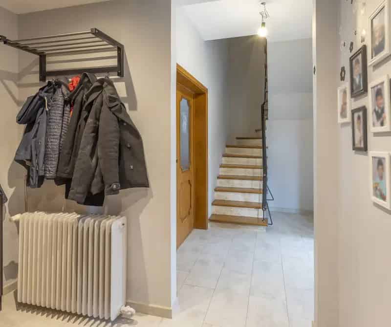 Instapklare bel-etagewoning met 4 slaapkamers op 4a09.